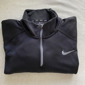 Men’s Nike Therma Fit 1/4 zip Pullover. Long Sleeve Black an Gray Shirt.